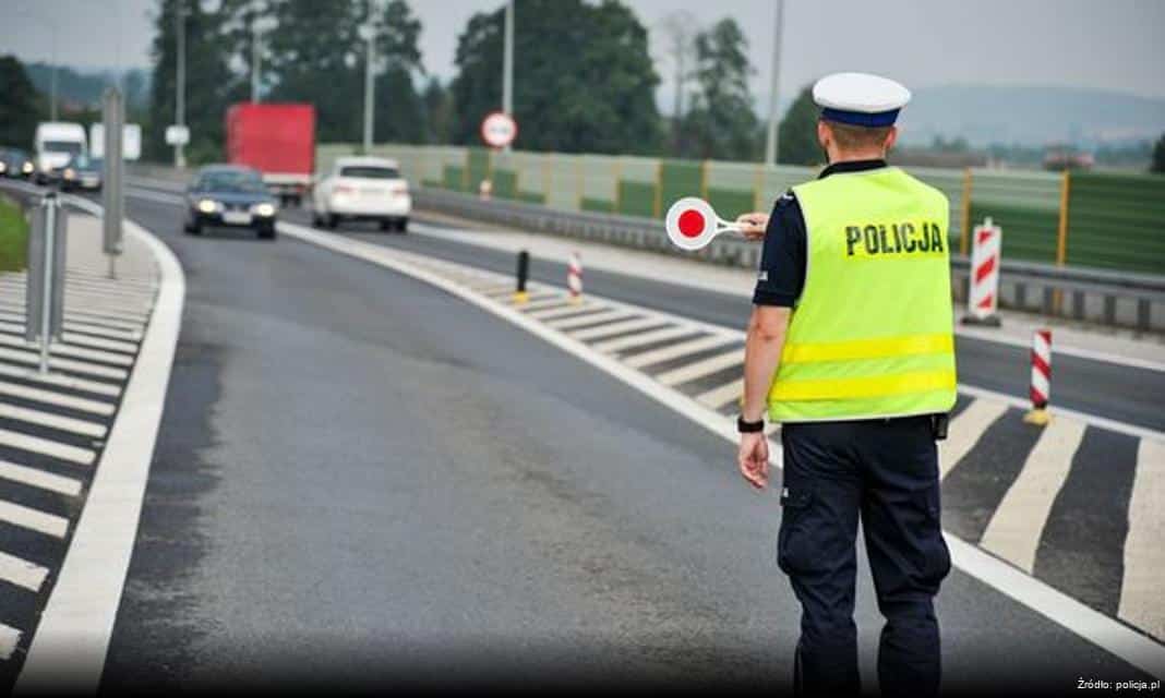 Drużyna Policji z Inowrocławia na podium Turnieju Piłki Nożnej